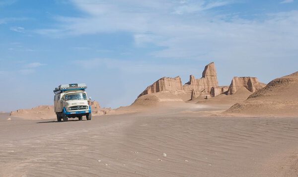 Bis ans Ende der Welt - Im Oldtimer in 12 Monaten quer durch Asien – Bild 10